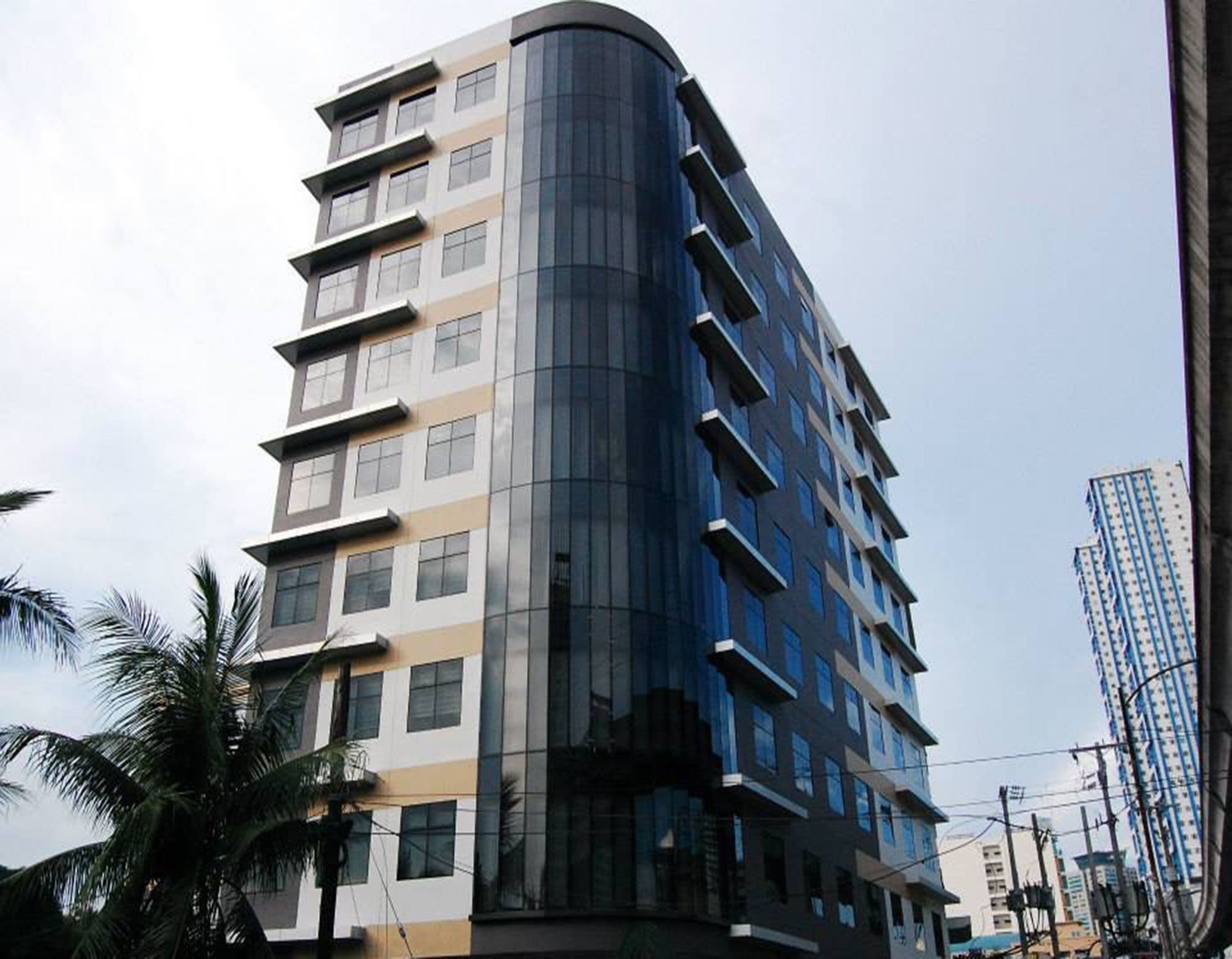 Madison 101 Hotel + Tower Quezon City Exteriör bild